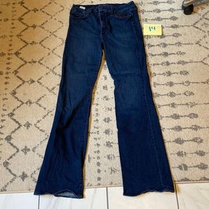 Joe’s High Rise Honey Curvy Bootcut (32) medium dark wash